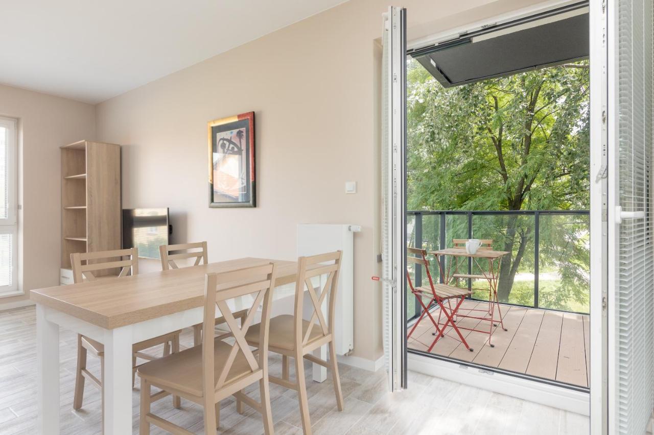 Metro Wilanowska Comfortable Apartment ワルシャワ エクステリア 写真