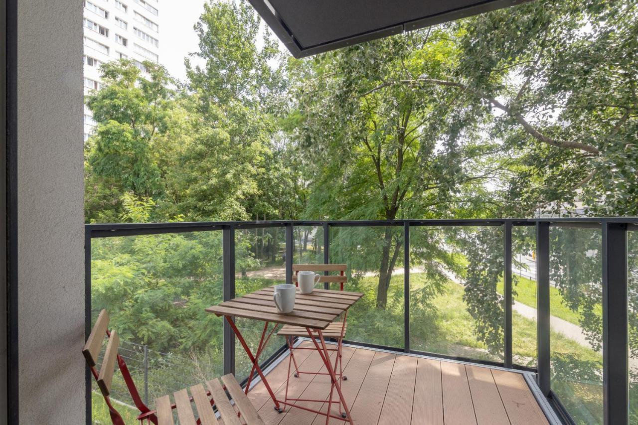 Metro Wilanowska Comfortable Apartment ワルシャワ エクステリア 写真