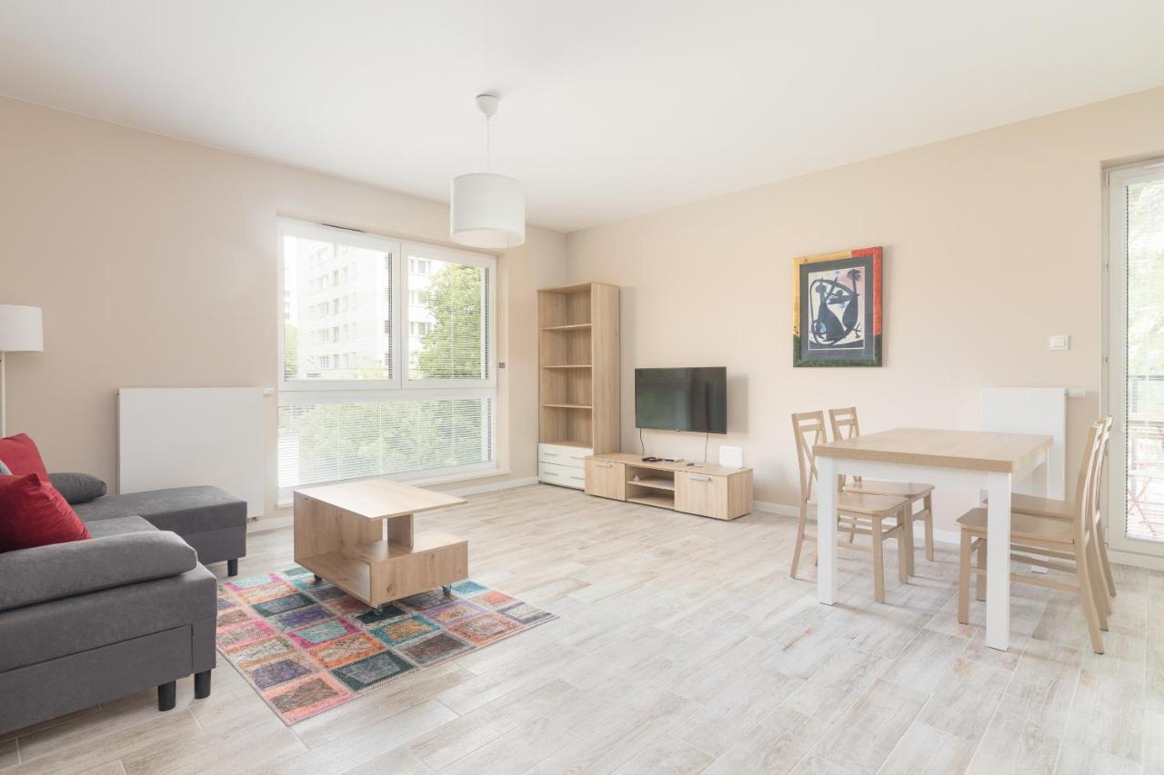 Metro Wilanowska Comfortable Apartment ワルシャワ エクステリア 写真