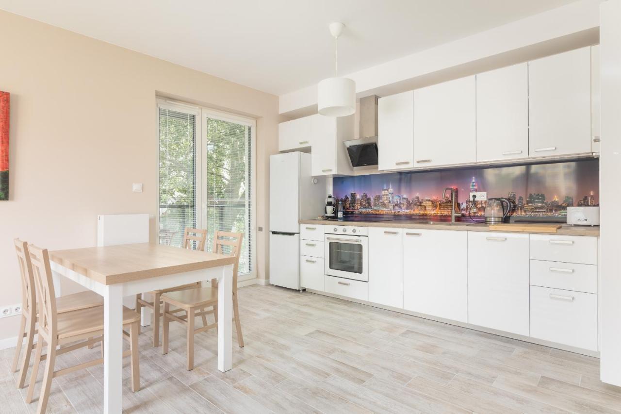 Metro Wilanowska Comfortable Apartment ワルシャワ エクステリア 写真